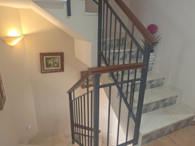 4 Bedrooms Townhouse in Fuengirola