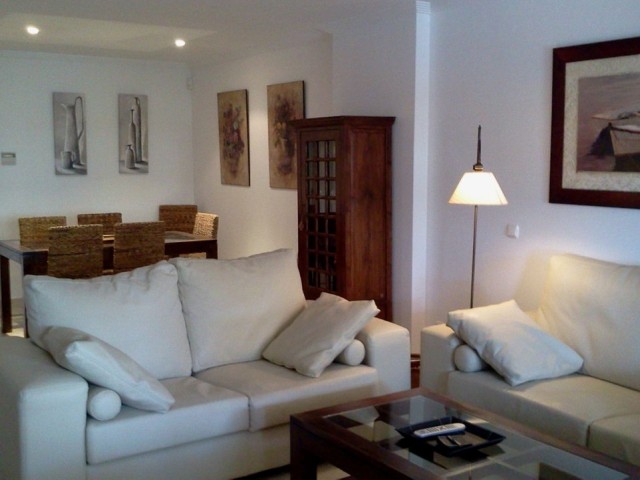 2 Makuuhuoneen Huoneisto Sotogrande