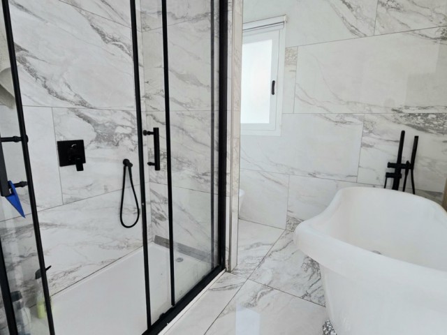 8 Bedrooms Villa in Riviera del Sol