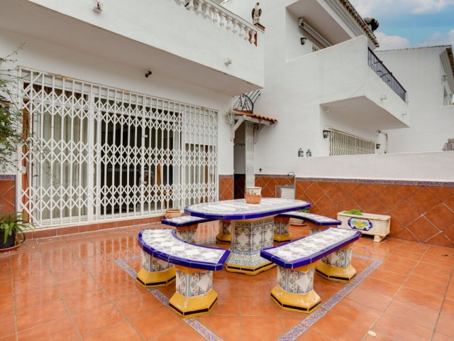 3 Bedrooms Townhouse in Estepona