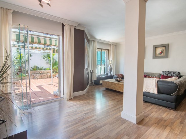 3 Bedrooms Townhouse in Estepona