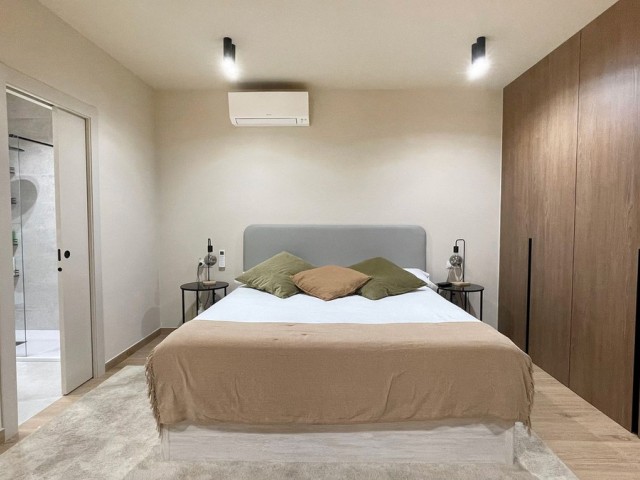 Apartamento con 2 Dormitorios  en Puerto Banús