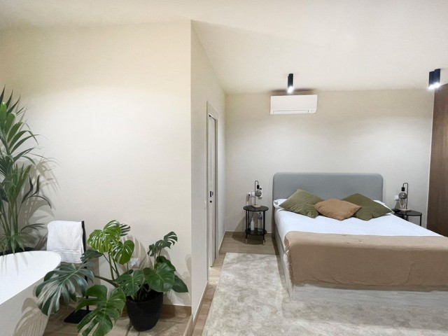 Apartamento con 2 Dormitorios  en Puerto Banús