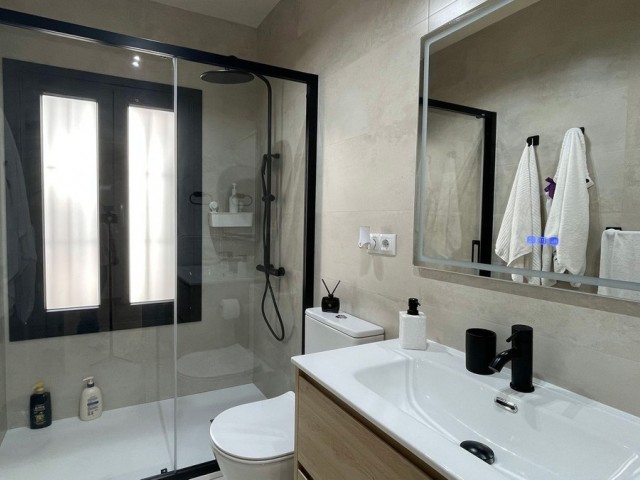 Apartamento con 2 Dormitorios  en Puerto Banús