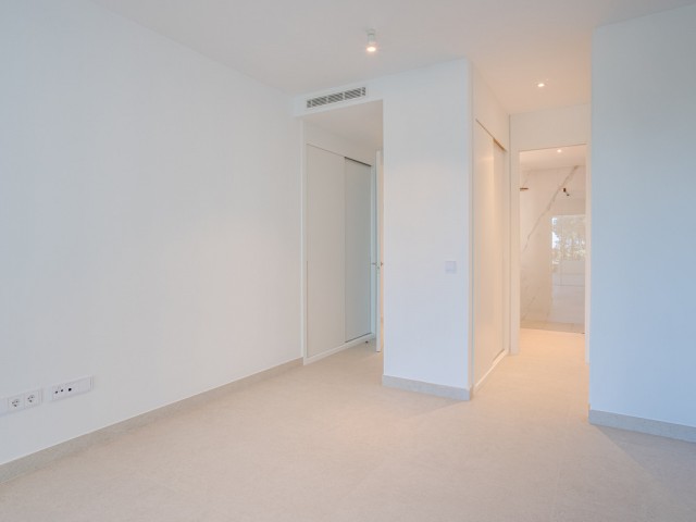 Apartamento con 3 Dormitorios  en Artola