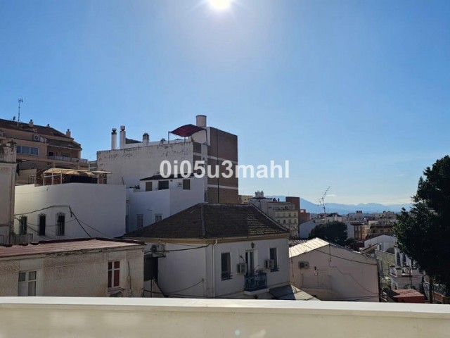 Appartement avec 4 Chambres  à Málaga