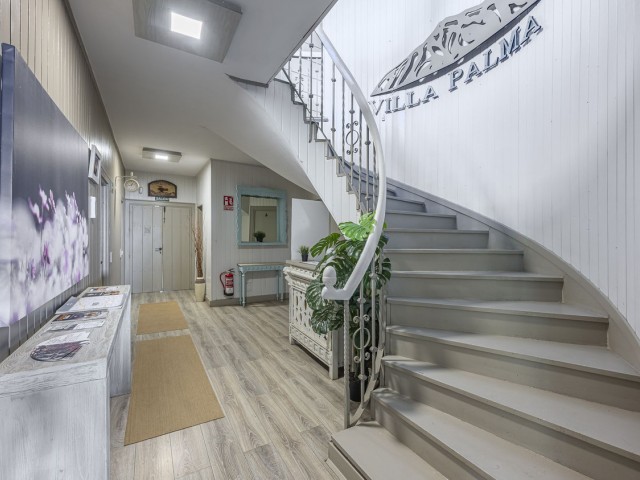 Villa avec 12 Chambres  à Marbella