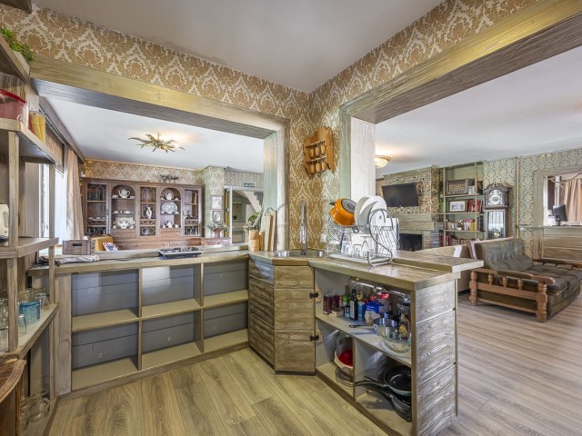 Villa avec 12 Chambres  à Marbella