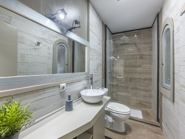 Villa avec 12 Chambres  à Marbella