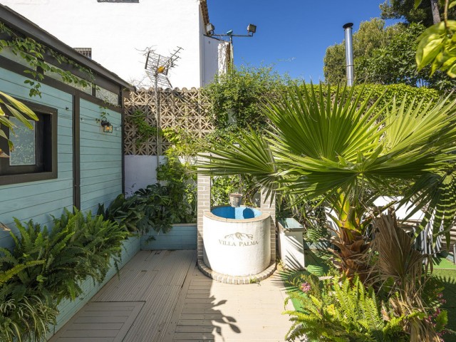 Villa avec 12 Chambres  à Marbella