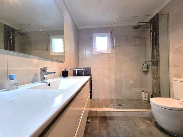 2 Bedrooms Villa in Benalmadena