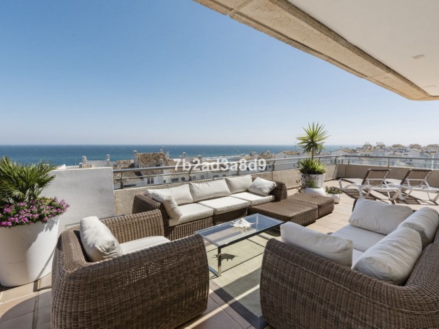 Takvåning i Puerto Banús