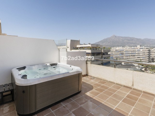 Takvåning i Puerto Banús