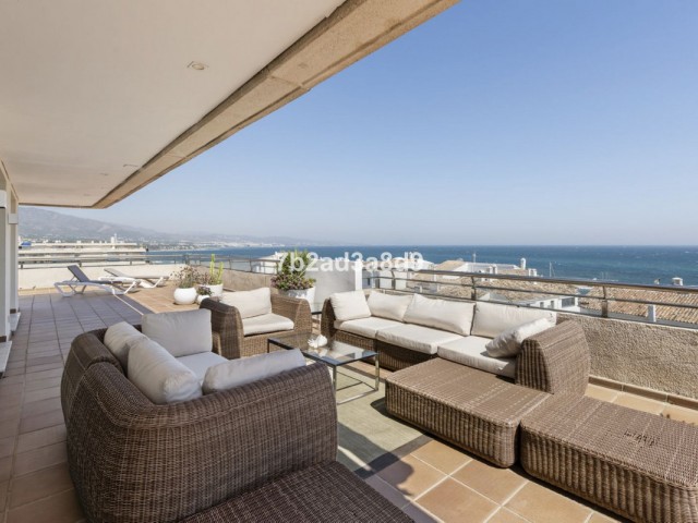 Takvåning i Puerto Banús