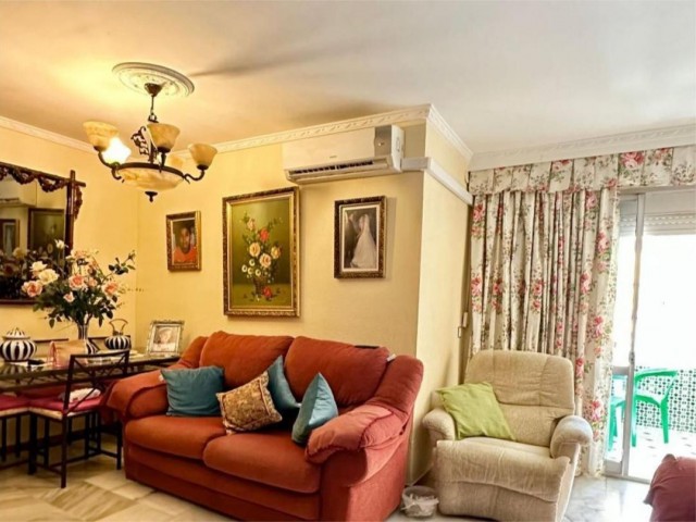 Appartement avec 4 Chambres  à La Carihuela