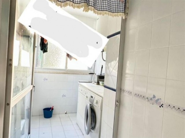 Appartement avec 4 Chambres  à La Carihuela