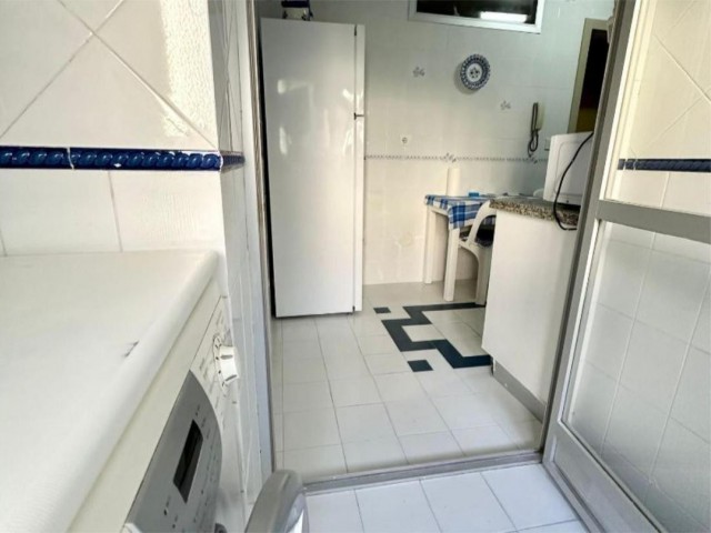 Appartement avec 4 Chambres  à La Carihuela