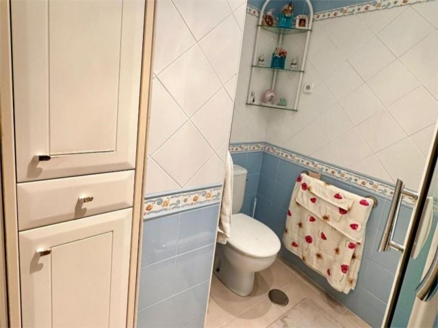Appartement avec 4 Chambres  à La Carihuela