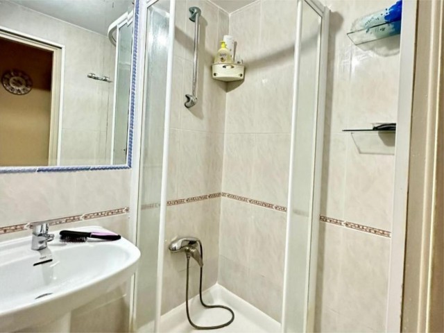 Appartement avec 4 Chambres  à La Carihuela