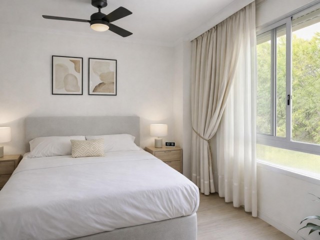Appartement avec 4 Chambres  à La Carihuela