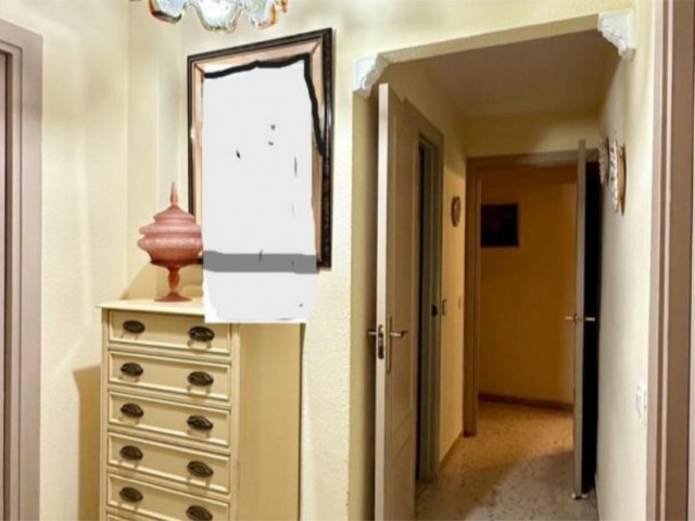 Appartement avec 4 Chambres  à La Carihuela