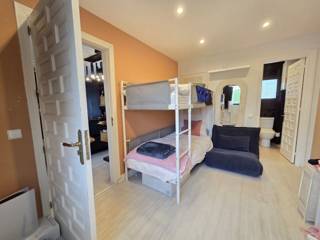 2 Slaapkamer Rijtjeshuis in Nueva Andalucía
