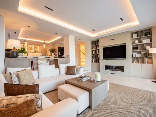 Maison mitoyenne avec 3 Chambres  à Altos de los Monteros