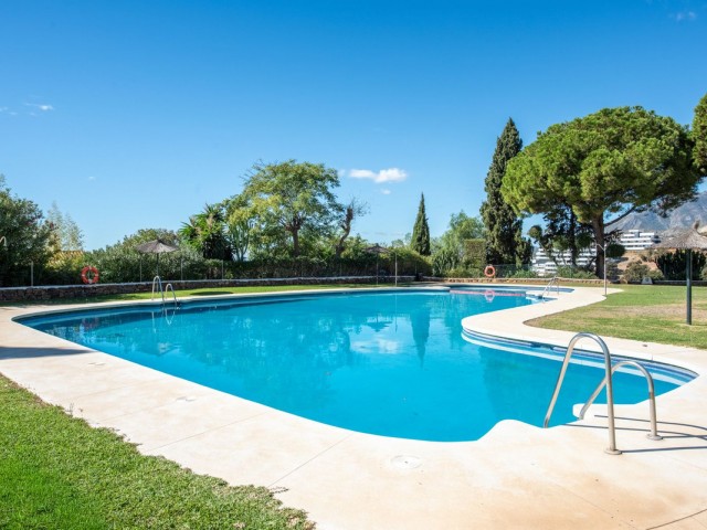 Maison mitoyenne avec 3 Chambres  à Altos de los Monteros