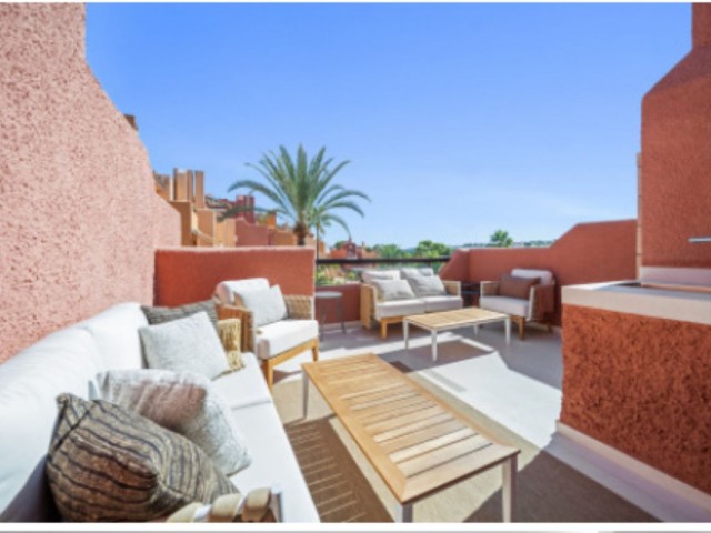 3 Bedrooms Townhouse in Nueva Andalucía