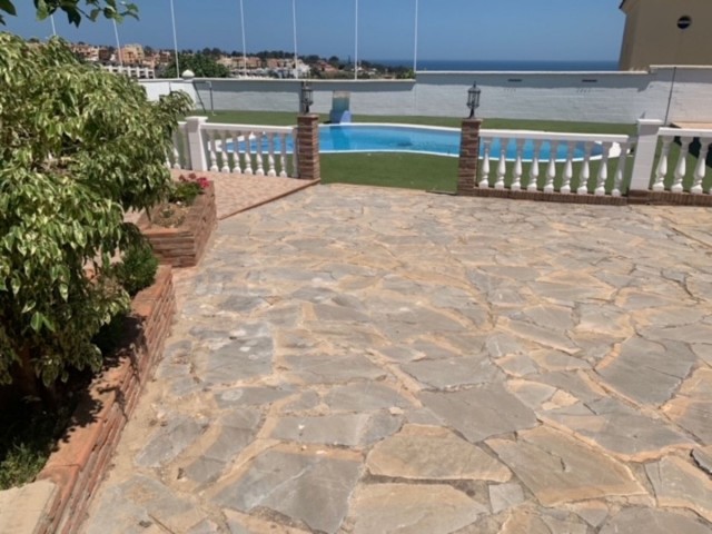 4 Sovrums Villa i San Roque