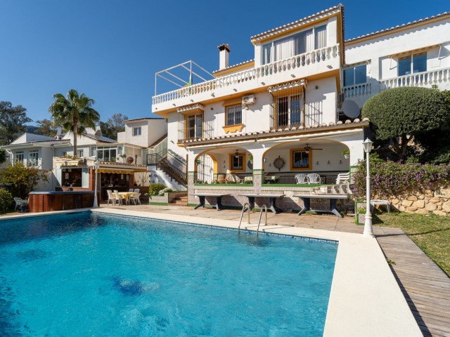 Villa avec 4 Chambres  à Torremuelle