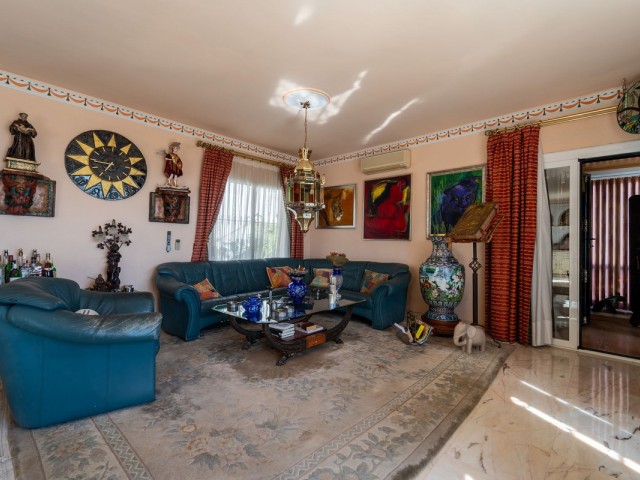 Villa avec 4 Chambres  à Torremuelle
