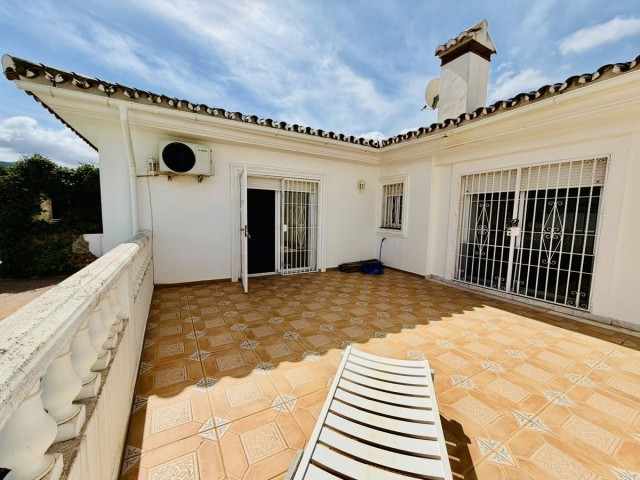 Villa avec 6 Chambres  à Alhaurín de la Torre