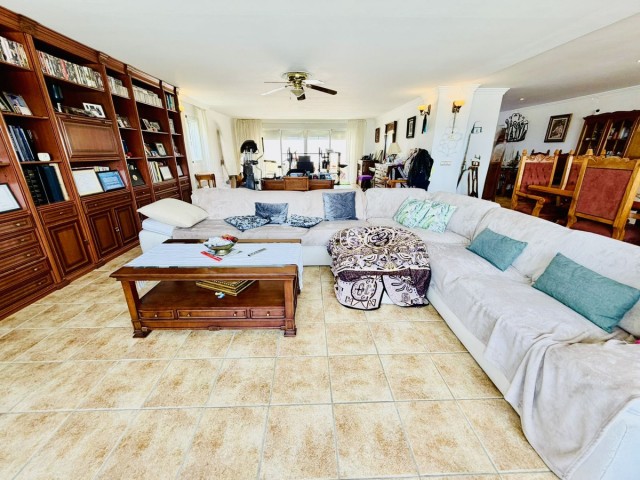 Villa avec 6 Chambres  à Alhaurín de la Torre