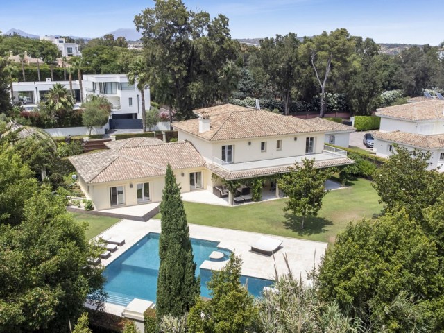 Villa, Sotogrande Costa, R5342077