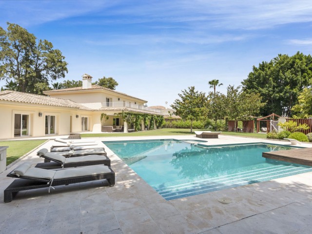 7 Soveroms Villa i Sotogrande Costa