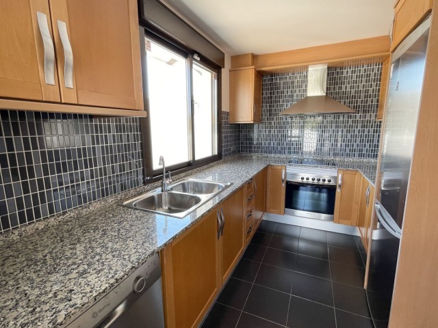 Huoneisto, New Golden Mile, R2674019