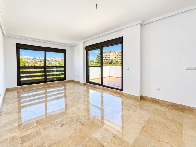 Apartment, New Golden Mile, R2674019