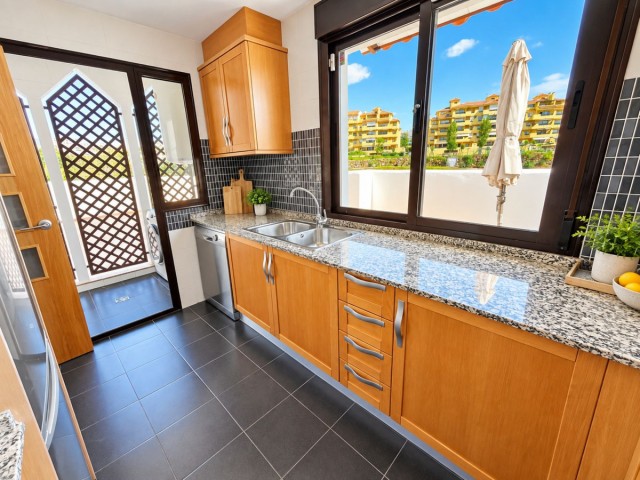Apartment, New Golden Mile, R2674019