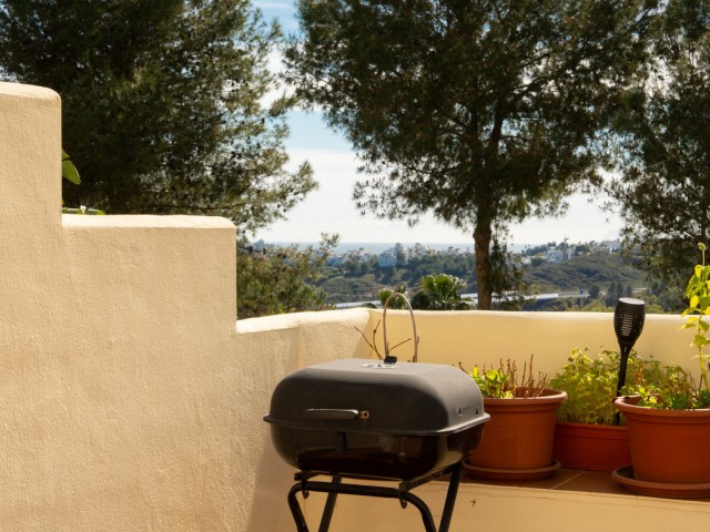 2 Bedrooms Apartment in Benahavís