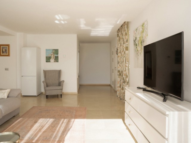 2 Bedrooms Apartment in Benahavís