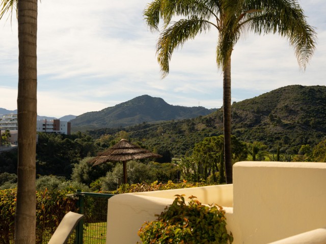 2 Bedrooms Apartment in Benahavís