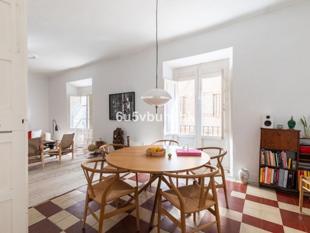 Maison mitoyenne avec 8 Chambres  à Málaga