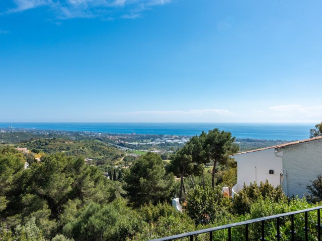 2 Makuuhuoneen Rivitalo Altos de los Monteros