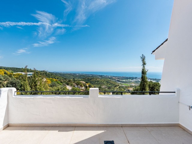 2 Makuuhuoneen Rivitalo Altos de los Monteros