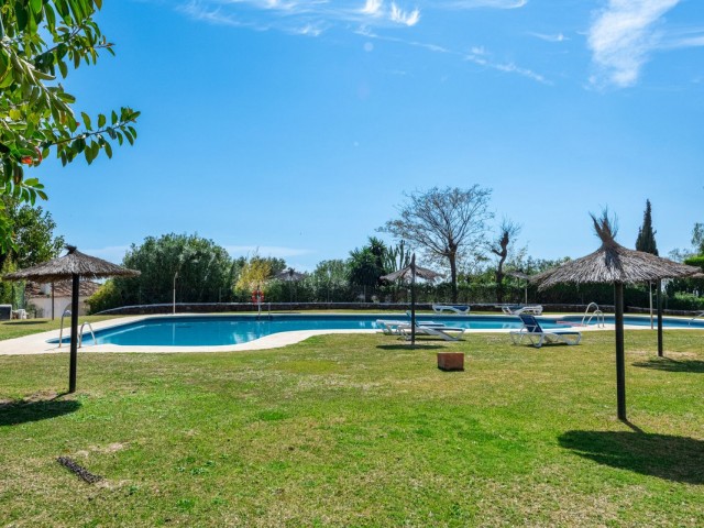 2 Makuuhuoneen Rivitalo Altos de los Monteros