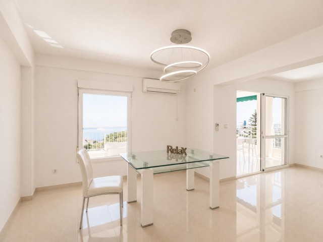 3 Soveroms Leilighet i La Carihuela