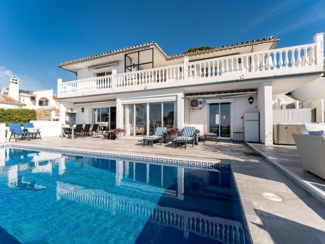 6 Bedrooms Villa in La Cala de Mijas