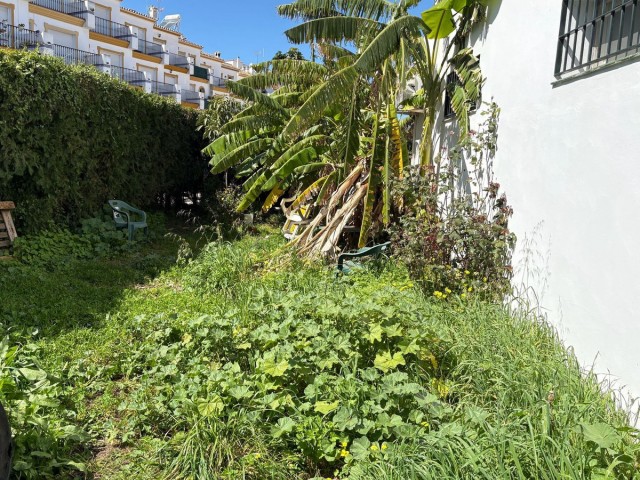 5 Bedrooms Townhouse in Estepona