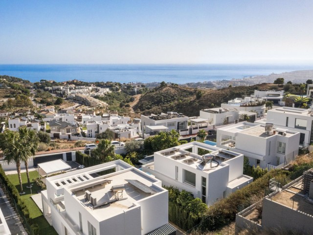 3 Bedrooms Villa in Mijas